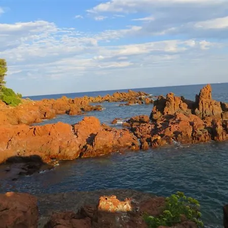 Apartment Bright In St Raphael With A Balcony, Great Views And Ac