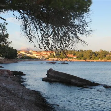 Apartment Bright In St Raphael With A Balcony, Great Views And Ac